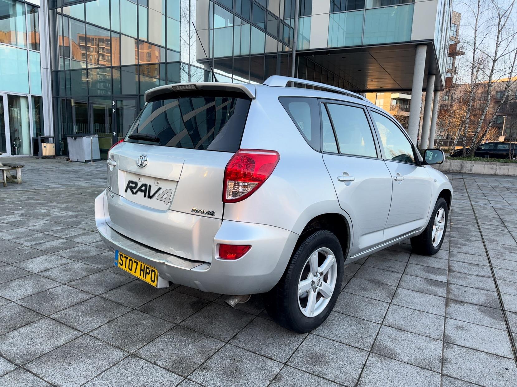 Toyota RAV4 2.0 XT3 SUV 5dr Petrol Automatic 4WD (212 g/km, 150 bhp)