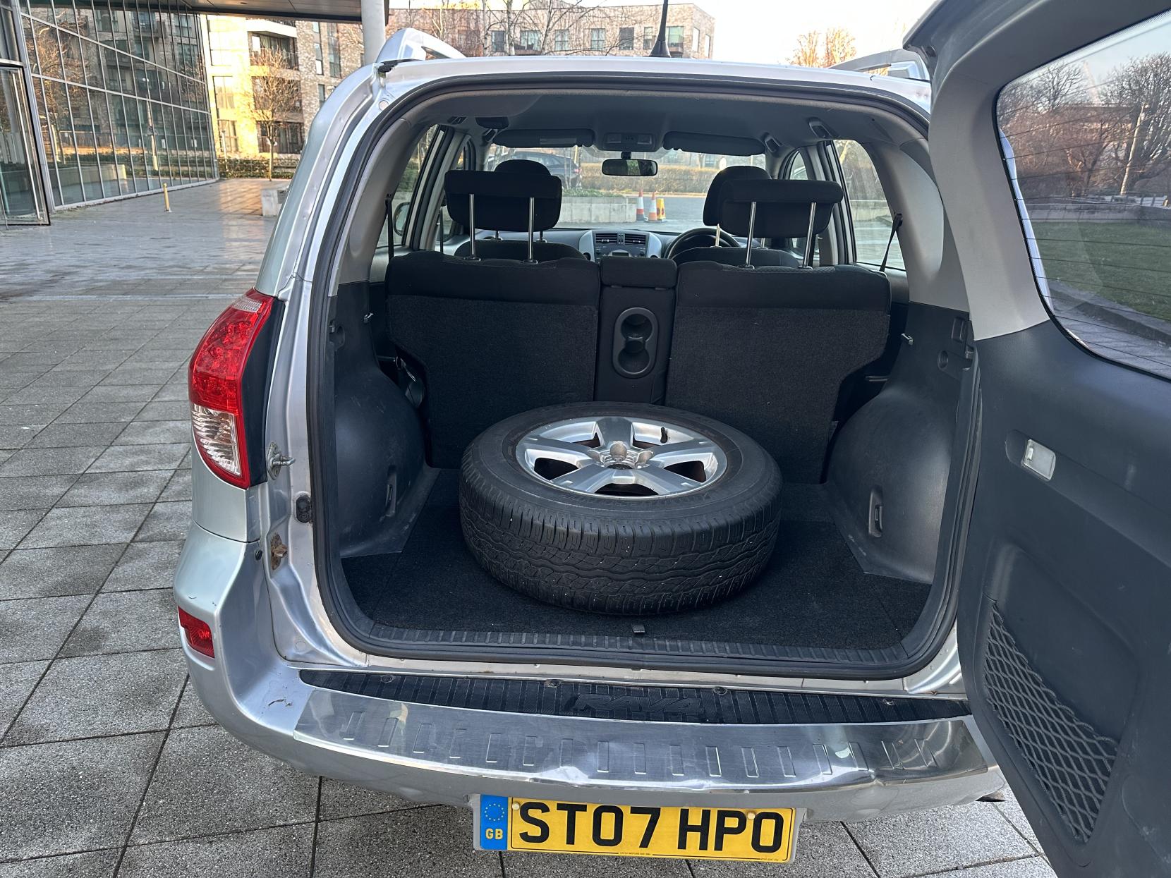 Toyota RAV4 2.0 XT3 SUV 5dr Petrol Automatic 4WD (212 g/km, 150 bhp)