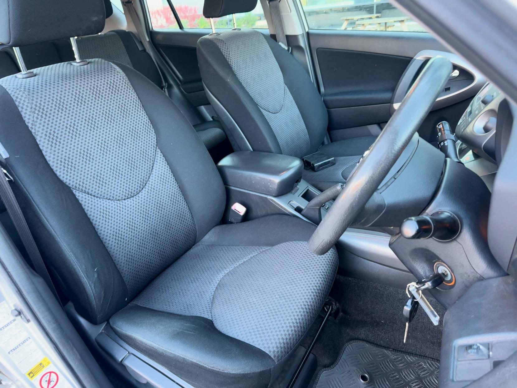 Toyota RAV4 2.0 XT3 SUV 5dr Petrol Automatic 4WD (212 g/km, 150 bhp)