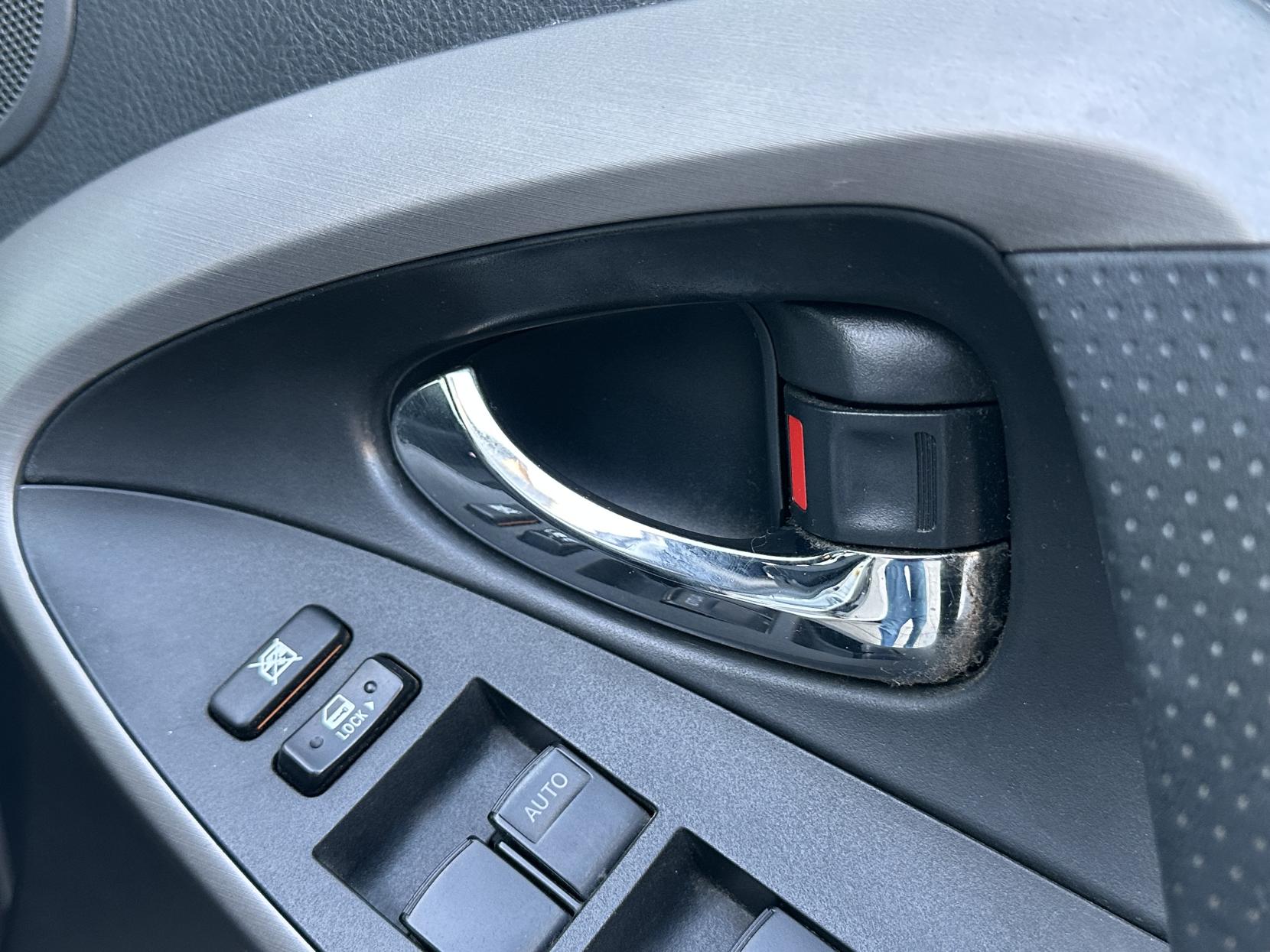 Toyota RAV4 2.0 XT3 SUV 5dr Petrol Automatic 4WD (212 g/km, 150 bhp)