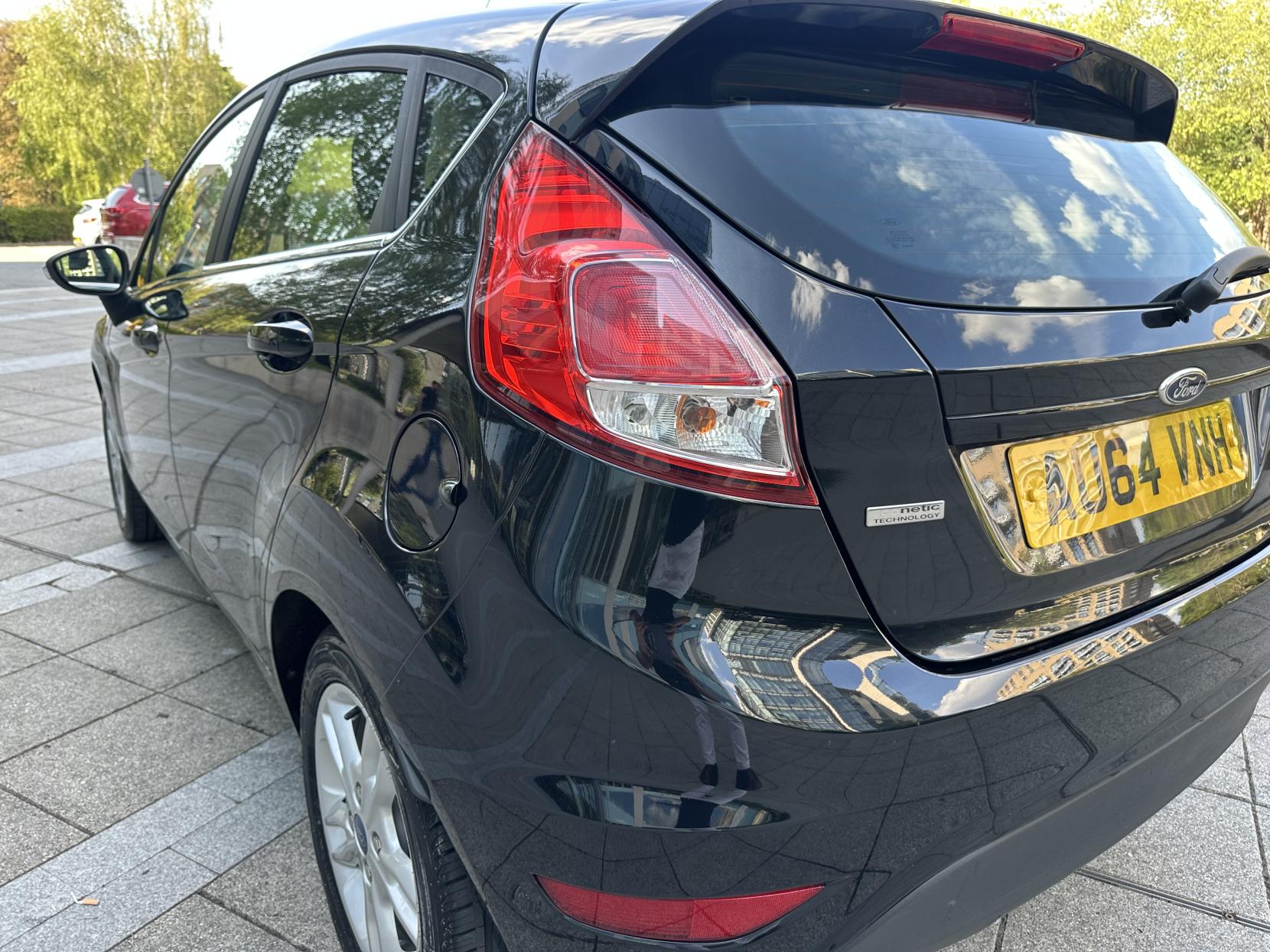 Ford Fiesta 1.0T EcoBoost Zetec Hatchback 5dr Petrol Manual Euro 5 (s/s) (100 ps)
