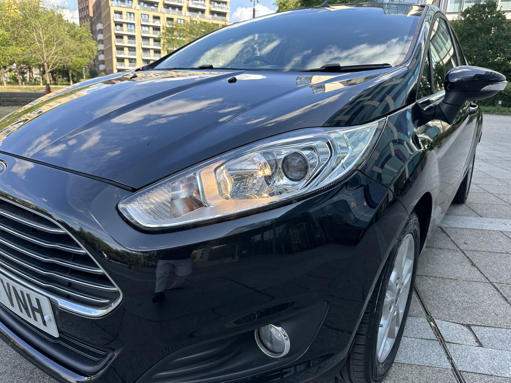 Ford Fiesta 1.0T EcoBoost Zetec Hatchback 5dr Petrol Manual Euro 5 (s/s) (100 ps)