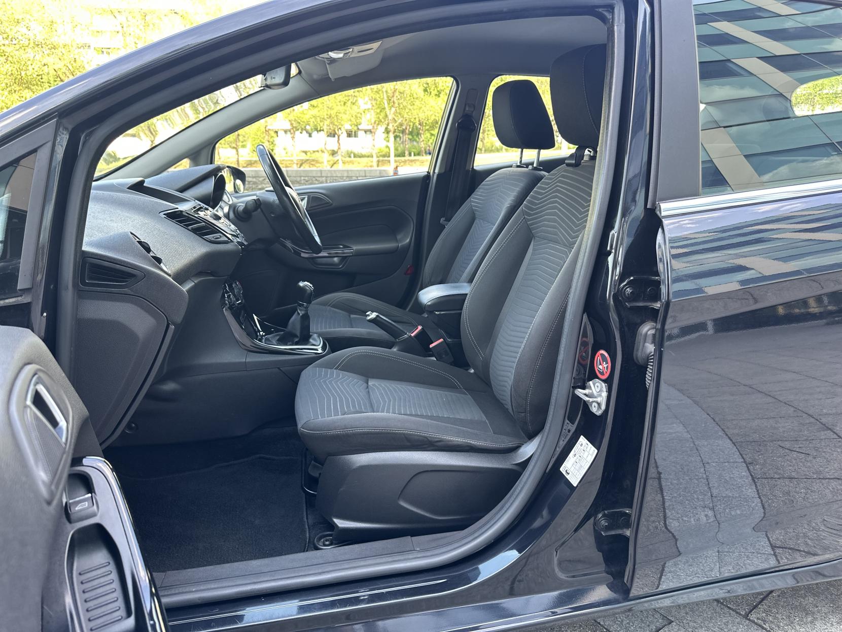 Ford Fiesta 1.0T EcoBoost Zetec Hatchback 5dr Petrol Manual Euro 5 (s/s) (100 ps)