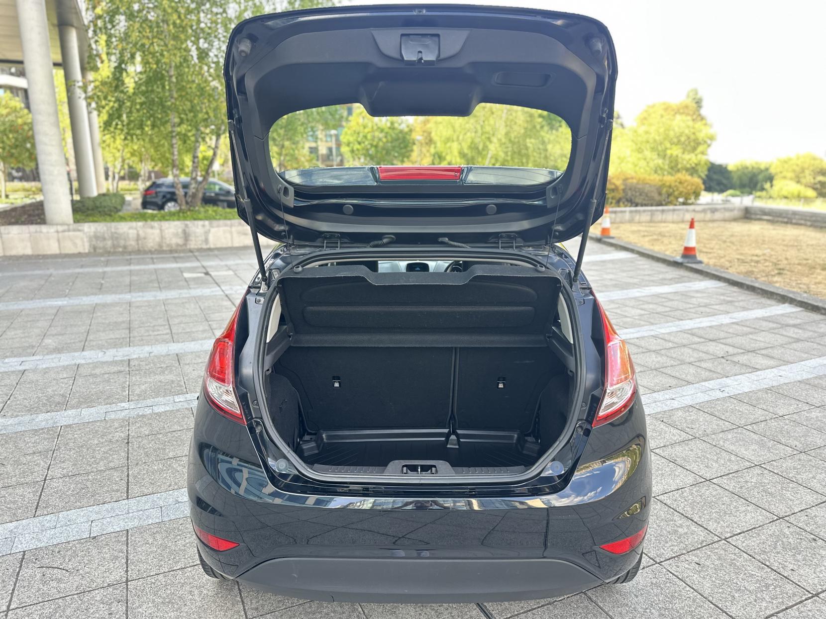 Ford Fiesta 1.0T EcoBoost Zetec Hatchback 5dr Petrol Manual Euro 5 (s/s) (100 ps)