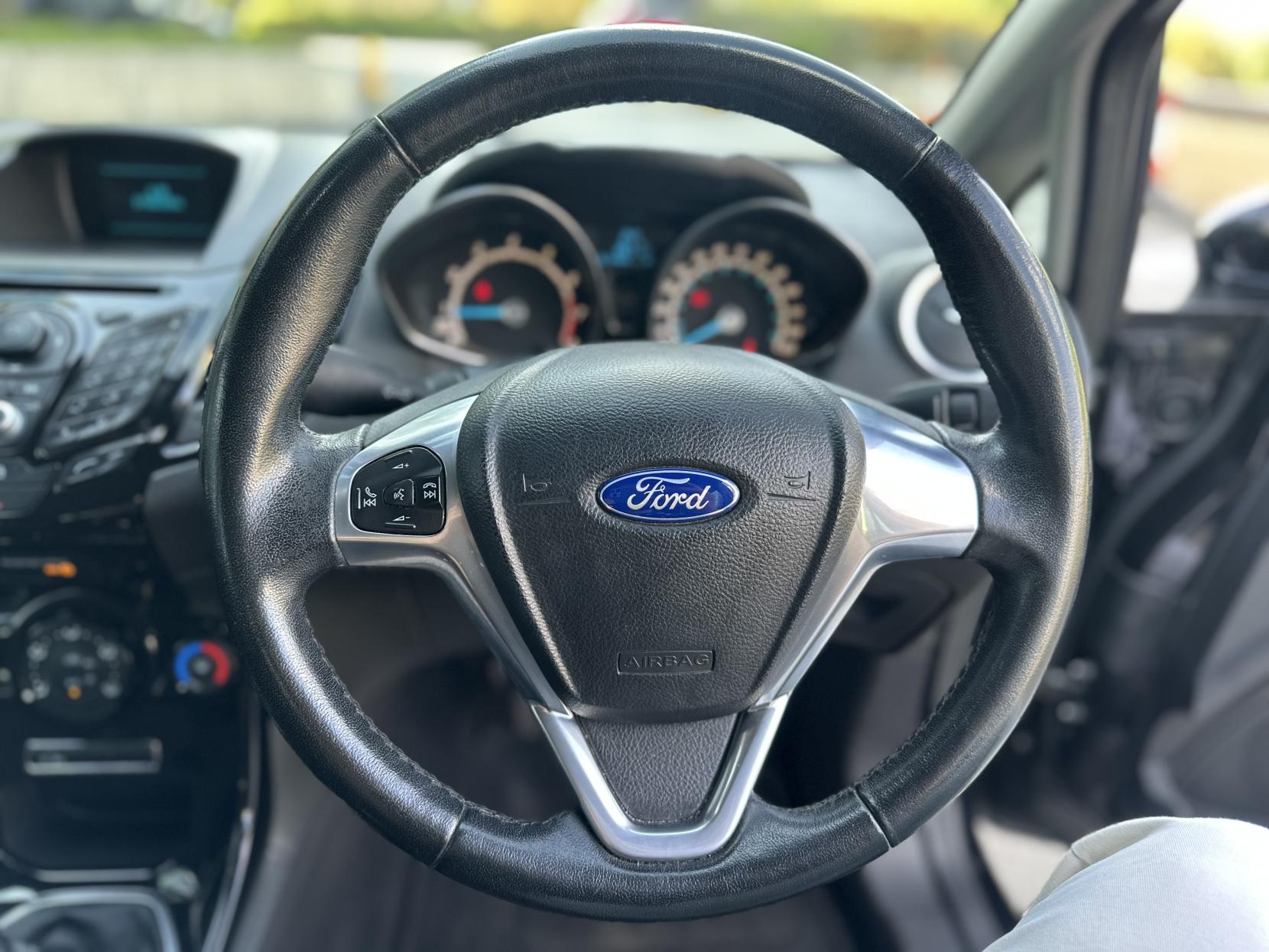 Ford Fiesta 1.0T EcoBoost Zetec Hatchback 5dr Petrol Manual Euro 5 (s/s) (100 ps)