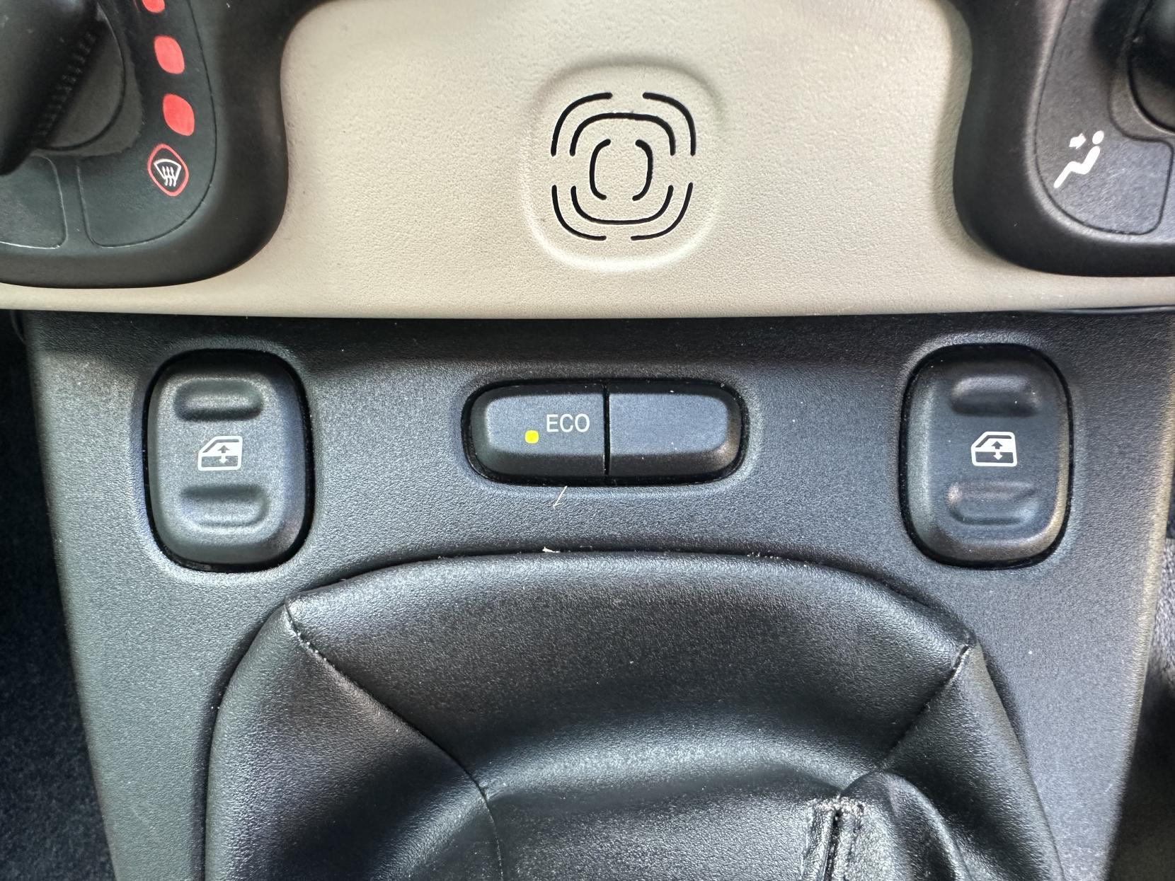 Fiat Panda 0.9 TwinAir Lounge Hatchback 5dr Petrol Manual Euro 5 (s/s) (85 bhp)