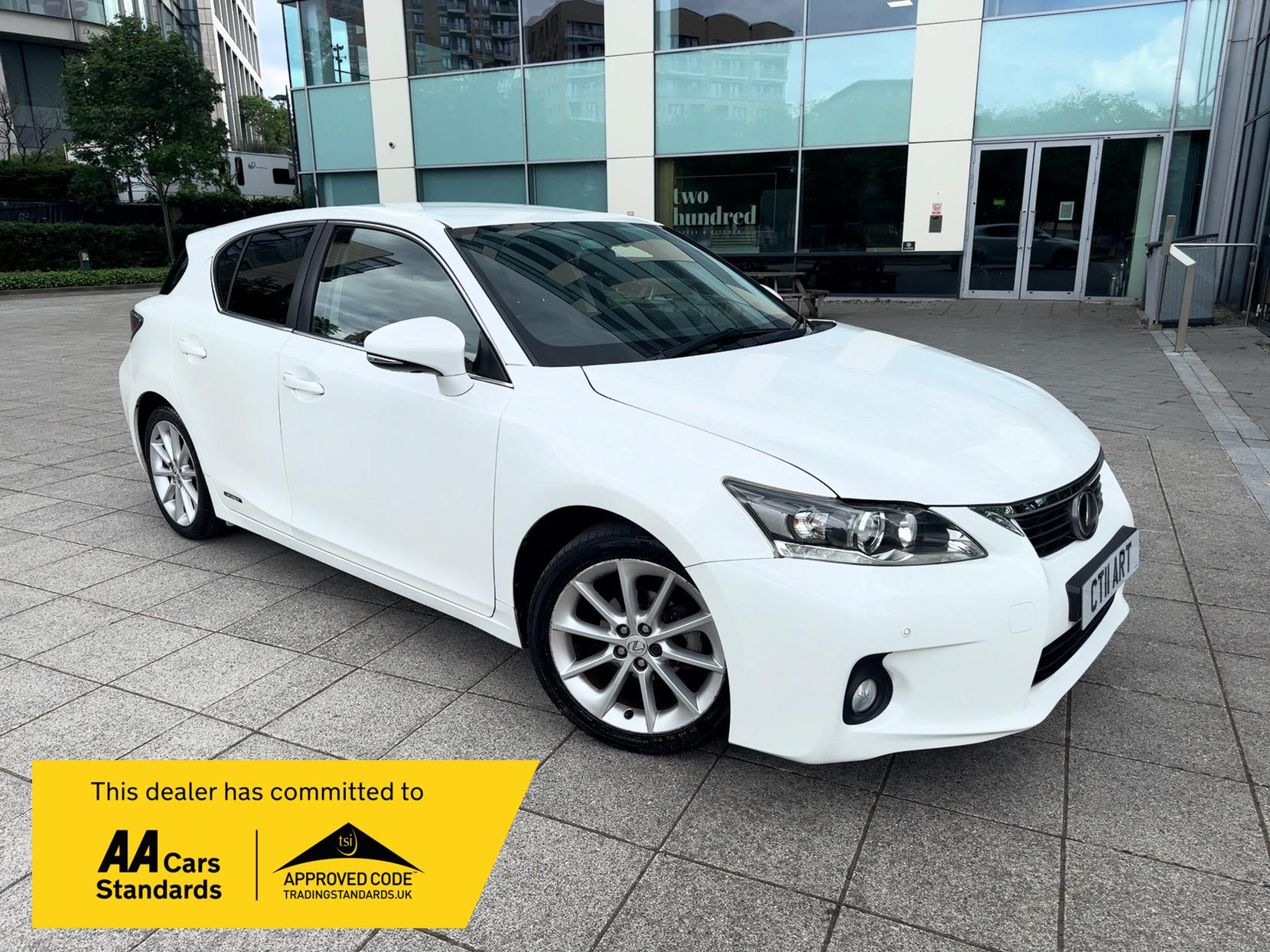 Lexus CT 1.8 200h SE-L Hatchback 5dr Petrol Hybrid CVT Euro 5 (s/s) (136 ps)
