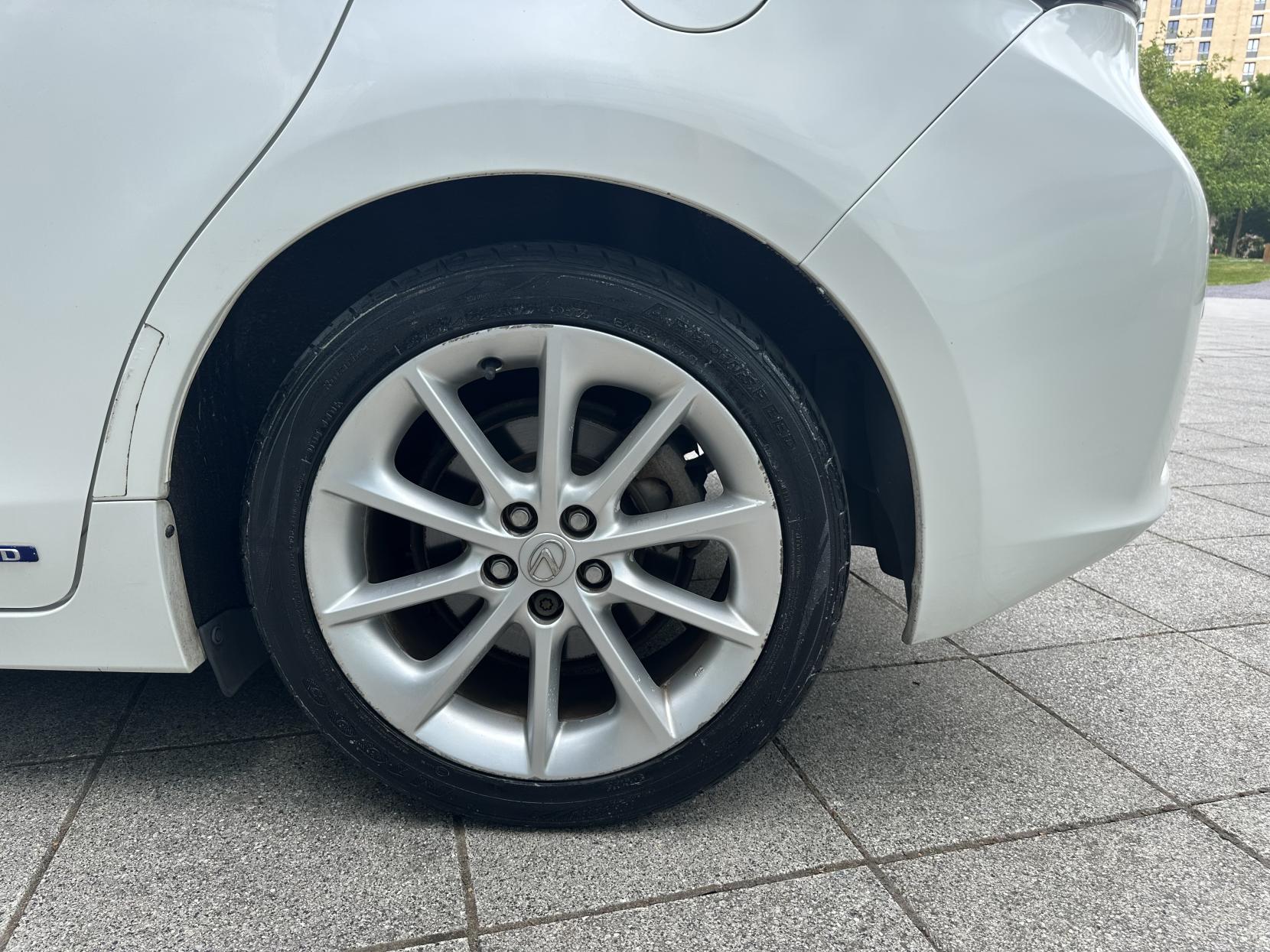 Lexus CT 1.8 200h SE-L Hatchback 5dr Petrol Hybrid CVT Euro 5 (s/s) (136 ps)