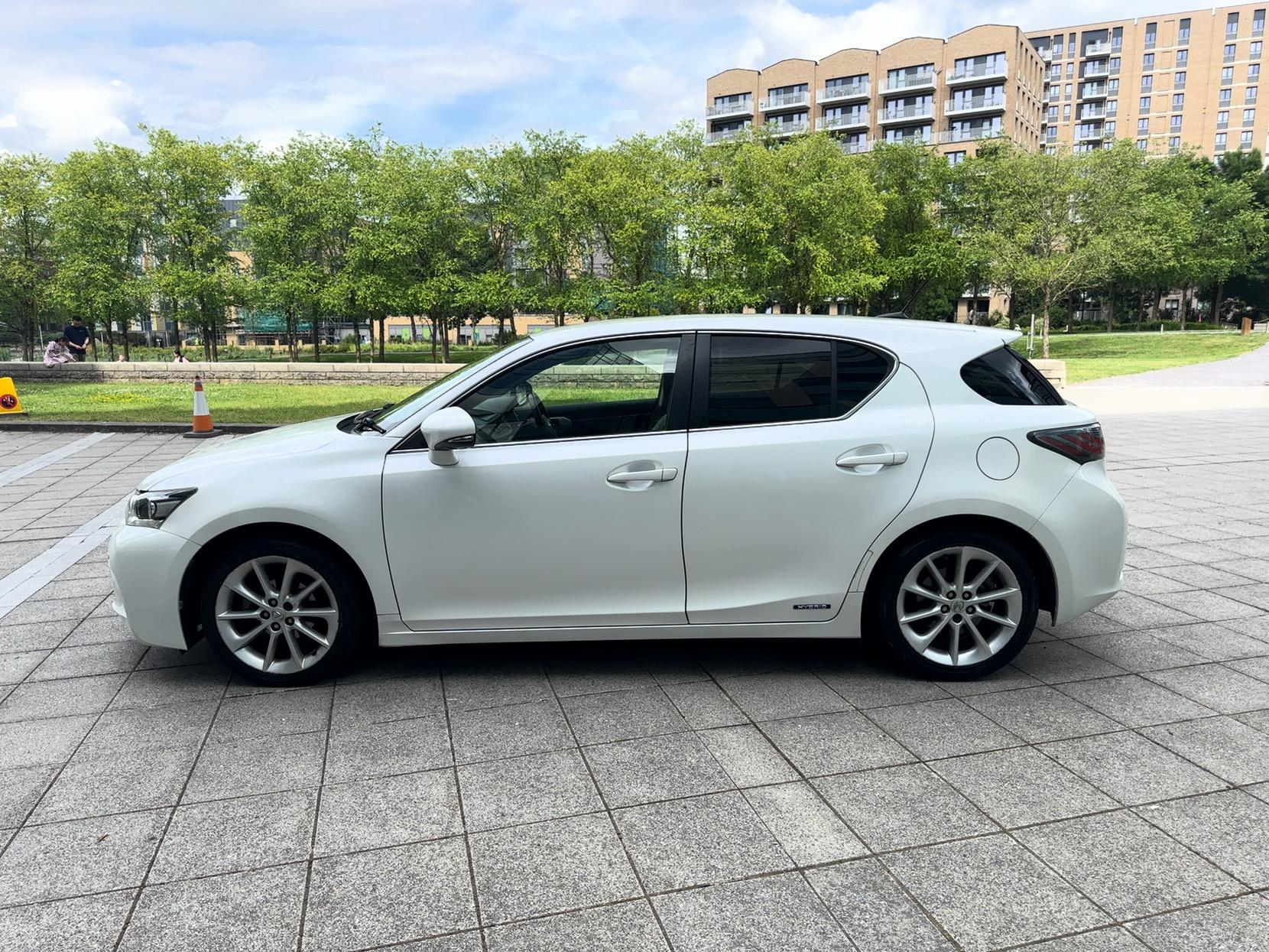 Lexus CT 1.8 200h SE-L Hatchback 5dr Petrol Hybrid CVT Euro 5 (s/s) (136 ps)