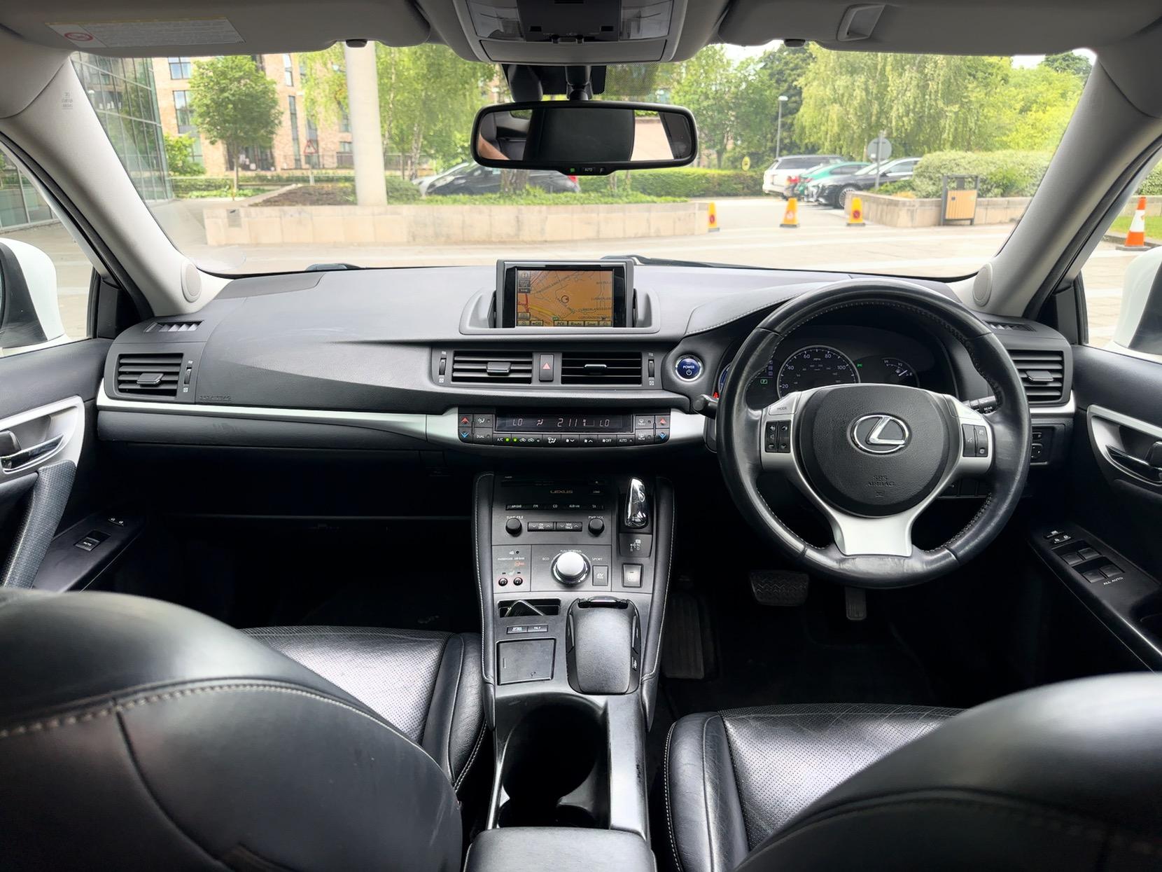 Lexus CT 1.8 200h SE-L Hatchback 5dr Petrol Hybrid CVT Euro 5 (s/s) (136 ps)