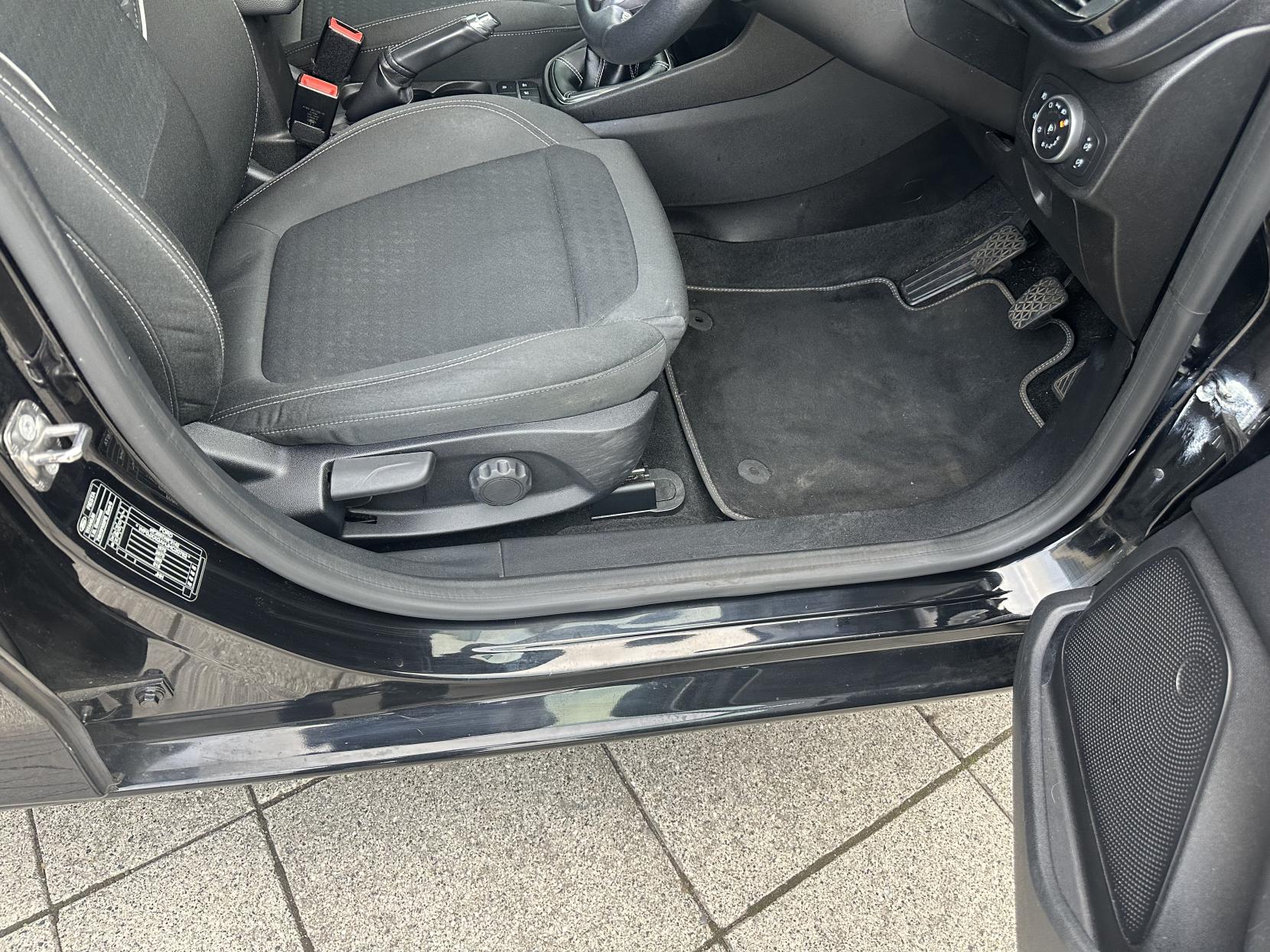 Ford Fiesta 1.0T EcoBoost Titanium Hatchback 5dr Petrol Manual Euro 6 (s/s) (100 ps)