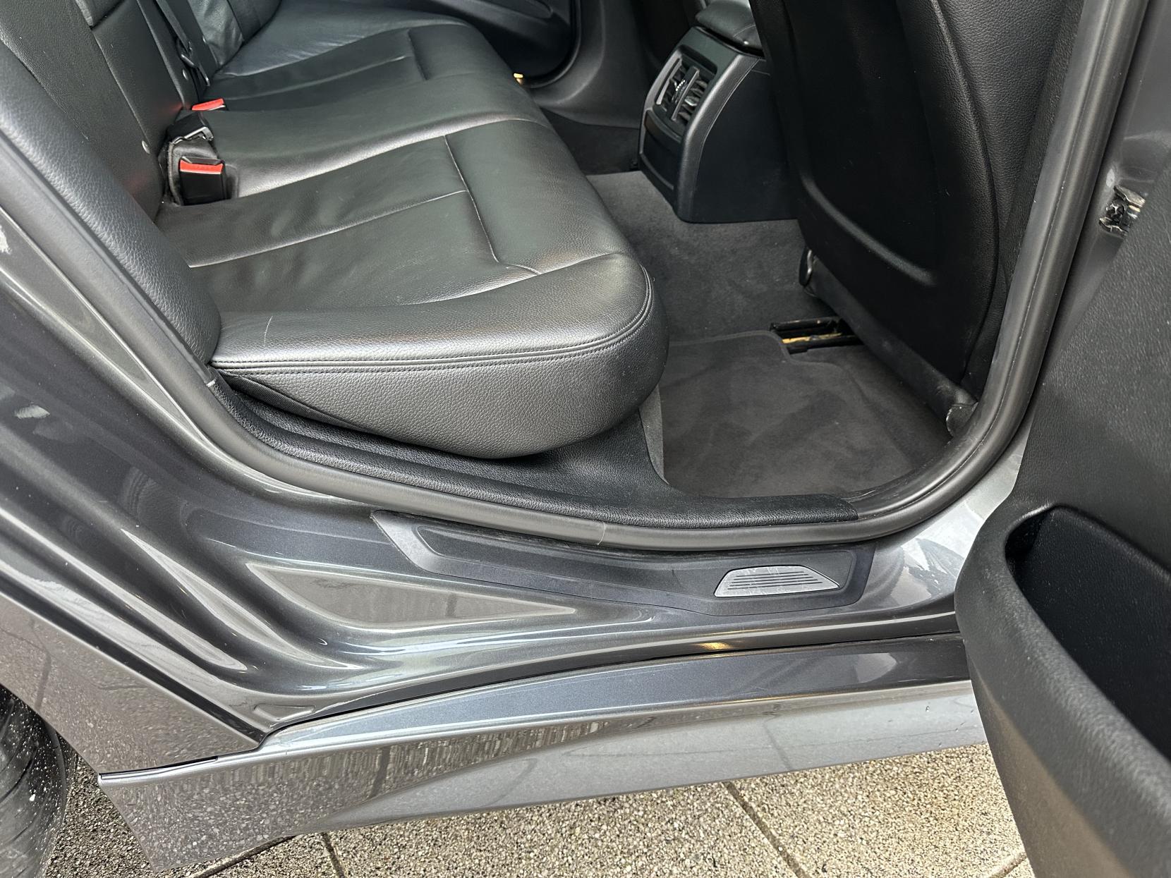 BMW 3 Series 2.0 320d BluePerformance M Sport Saloon 4dr Diesel Auto Euro 6 (s/s) (184 ps)