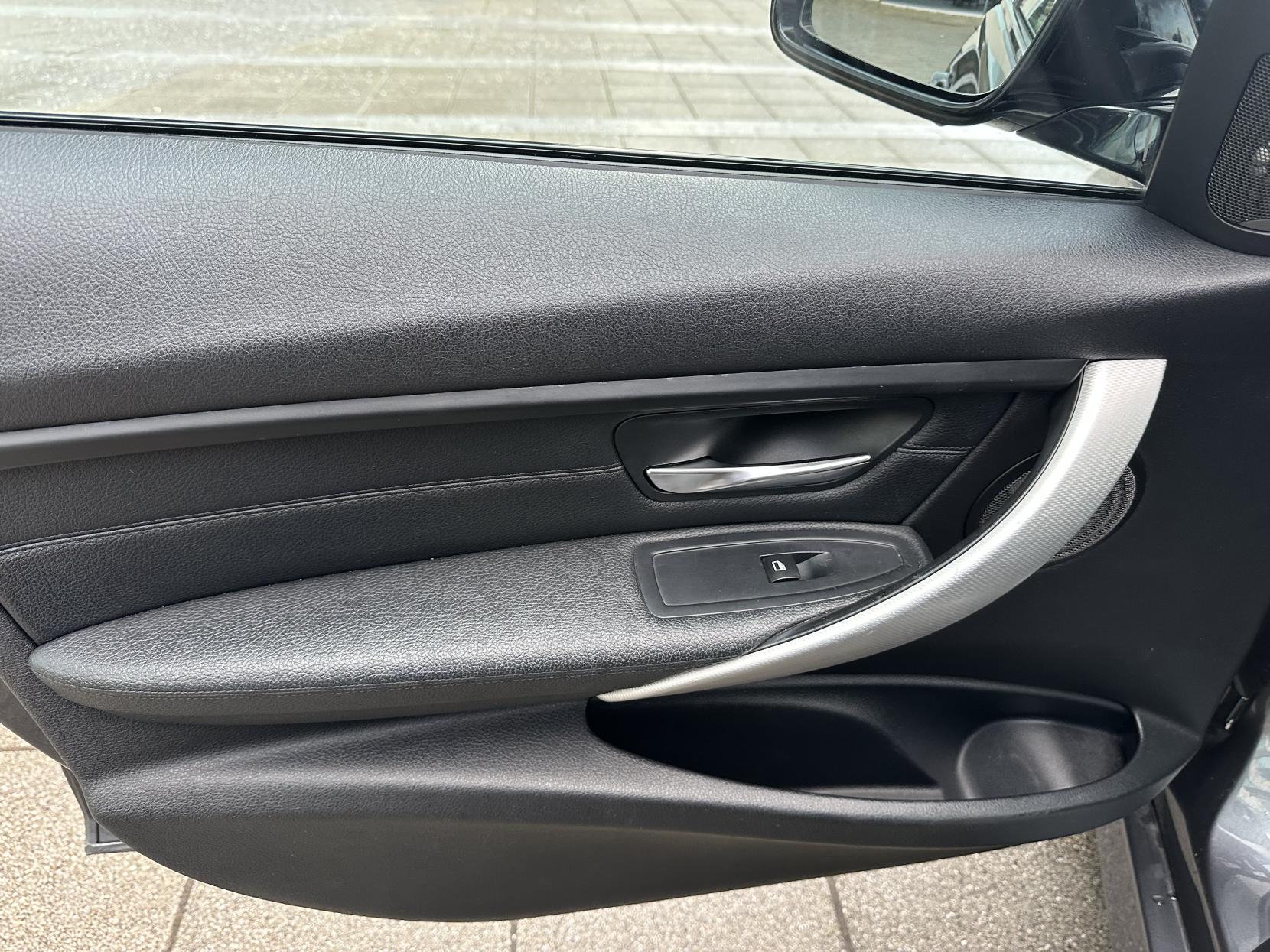 BMW 3 Series 2.0 320d BluePerformance M Sport Saloon 4dr Diesel Auto Euro 6 (s/s) (184 ps)