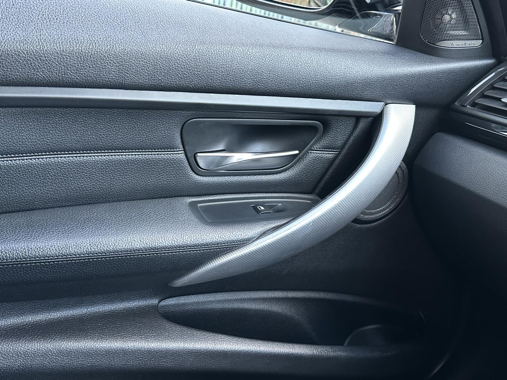 BMW 3 Series 2.0 320d BluePerformance M Sport Saloon 4dr Diesel Auto Euro 6 (s/s) (184 ps)