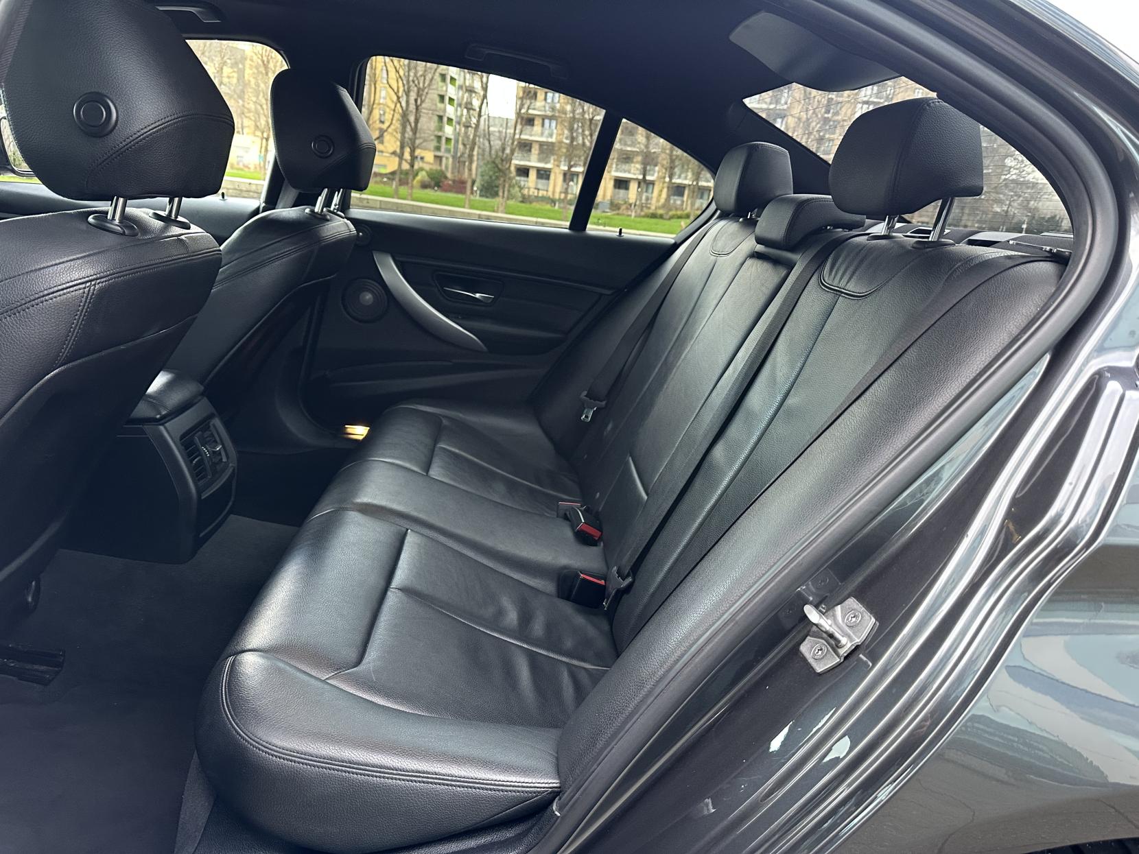 BMW 3 Series 2.0 320d BluePerformance M Sport Saloon 4dr Diesel Auto Euro 6 (s/s) (184 ps)