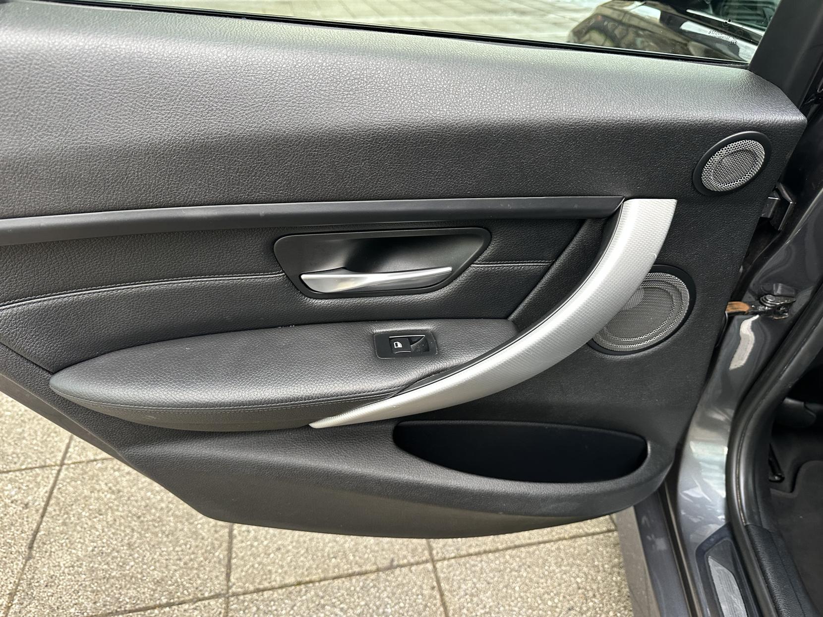 BMW 3 Series 2.0 320d BluePerformance M Sport Saloon 4dr Diesel Auto Euro 6 (s/s) (184 ps)