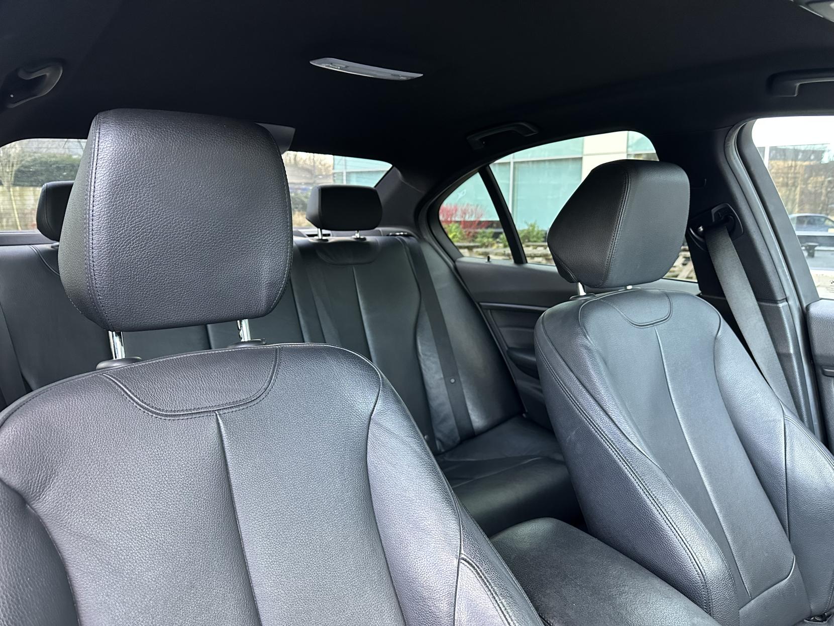 BMW 3 Series 2.0 320d BluePerformance M Sport Saloon 4dr Diesel Auto Euro 6 (s/s) (184 ps)