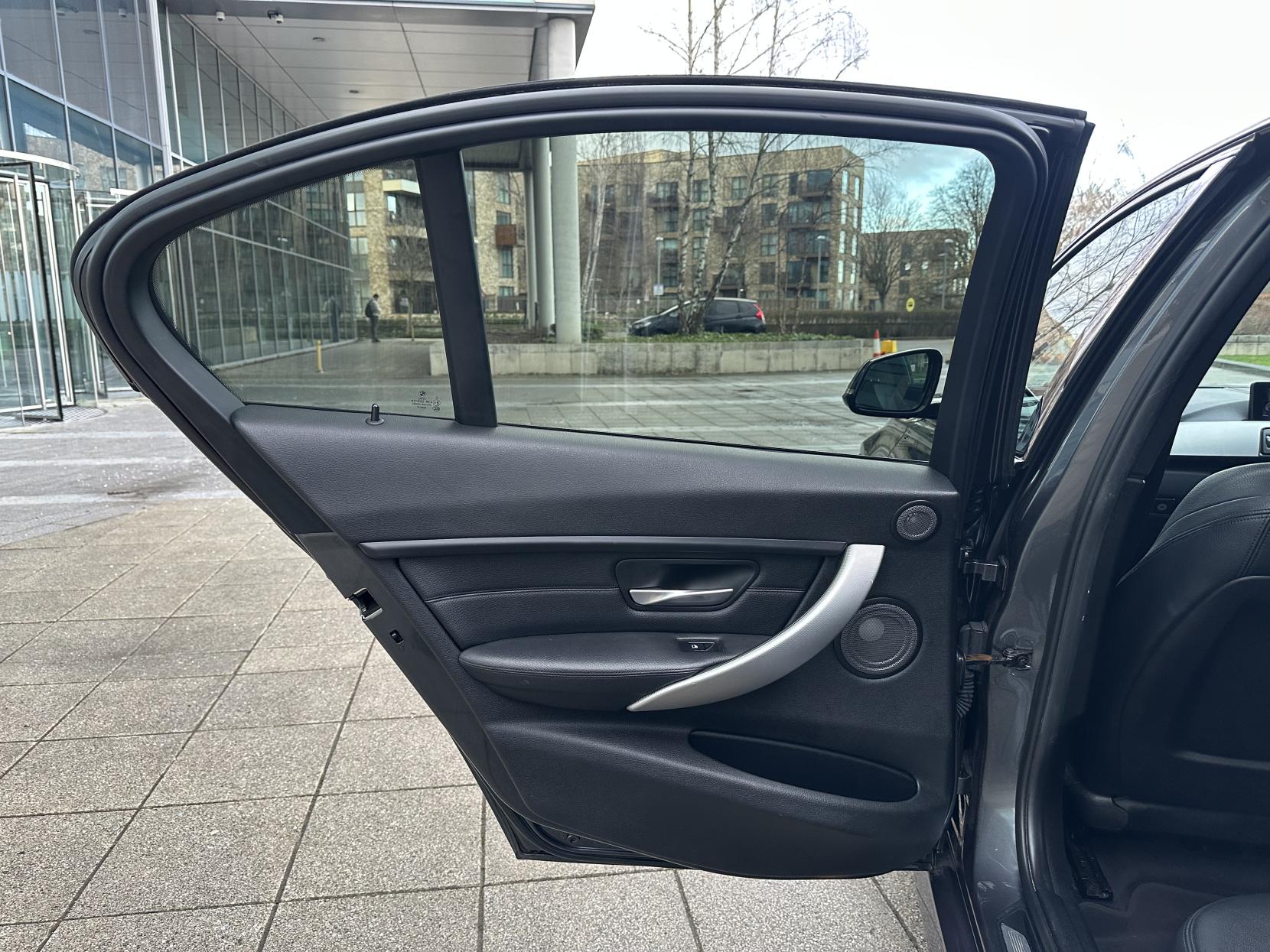 BMW 3 Series 2.0 320d BluePerformance M Sport Saloon 4dr Diesel Auto Euro 6 (s/s) (184 ps)