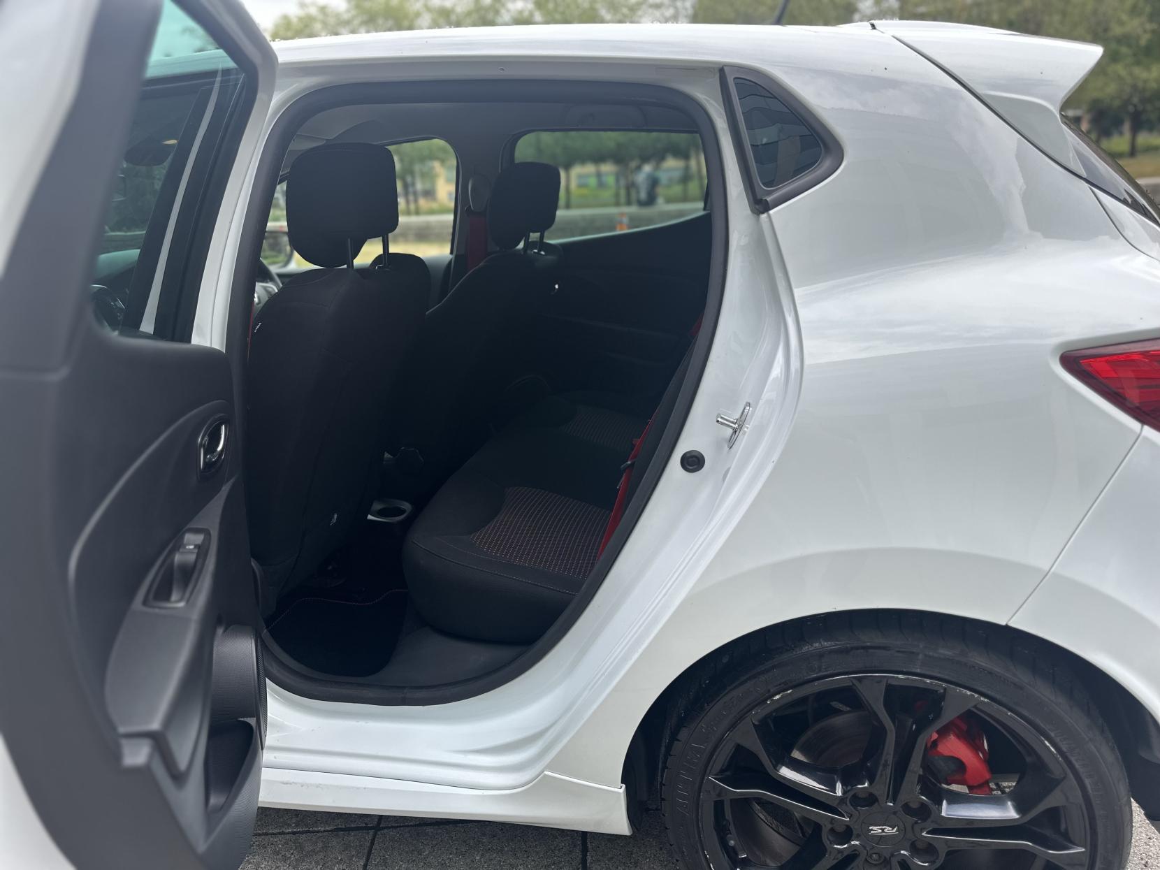 Renault Clio 1.6 TCe Renaultsport Lux Hatchback 5dr Petrol EDC Euro 5 (200 ps)