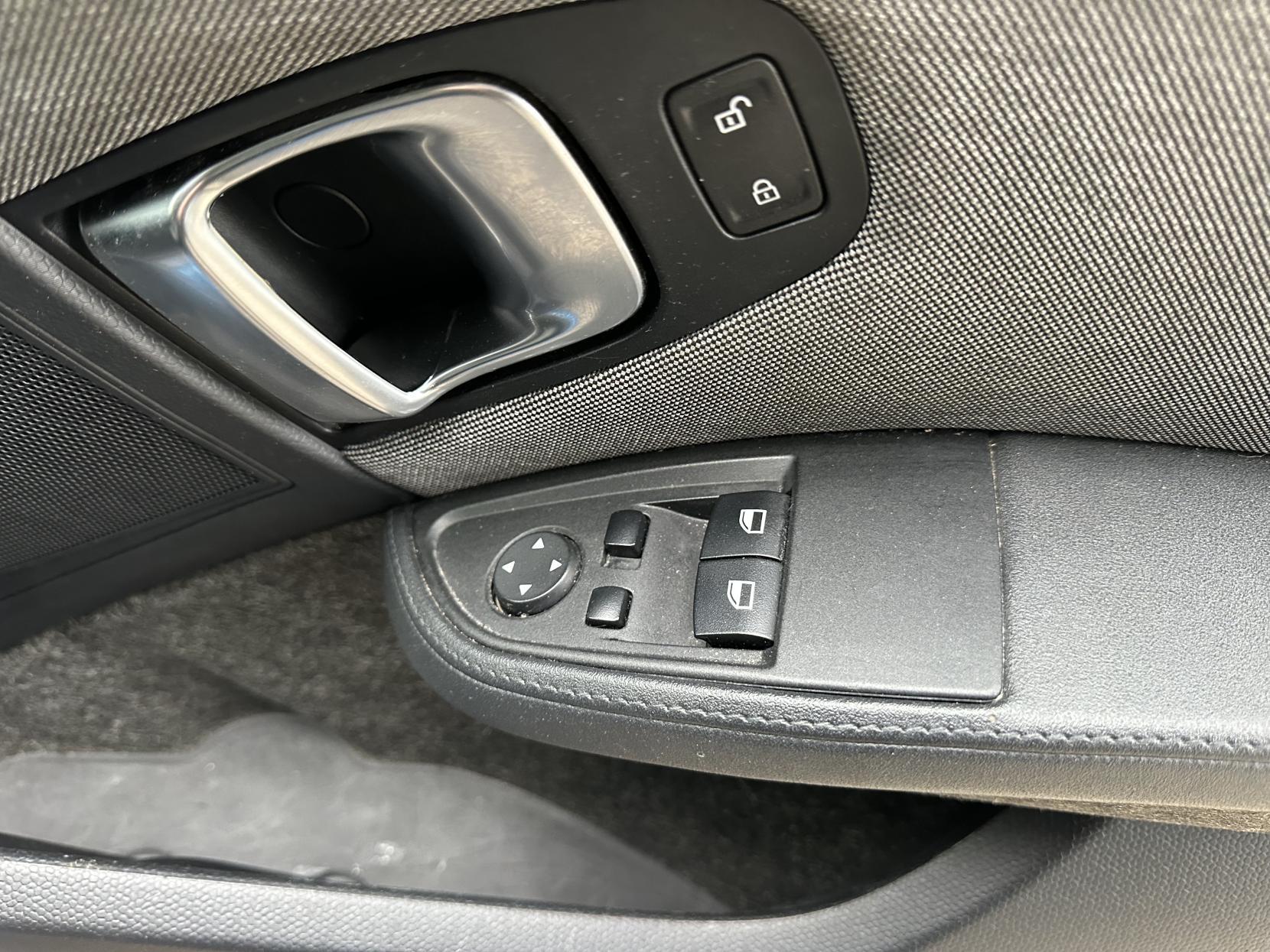 BMW i3 Hatchback 5dr Petrol Plug-in Hybrid Auto Euro 6 (s/s) (Range Extender) (170 ps)