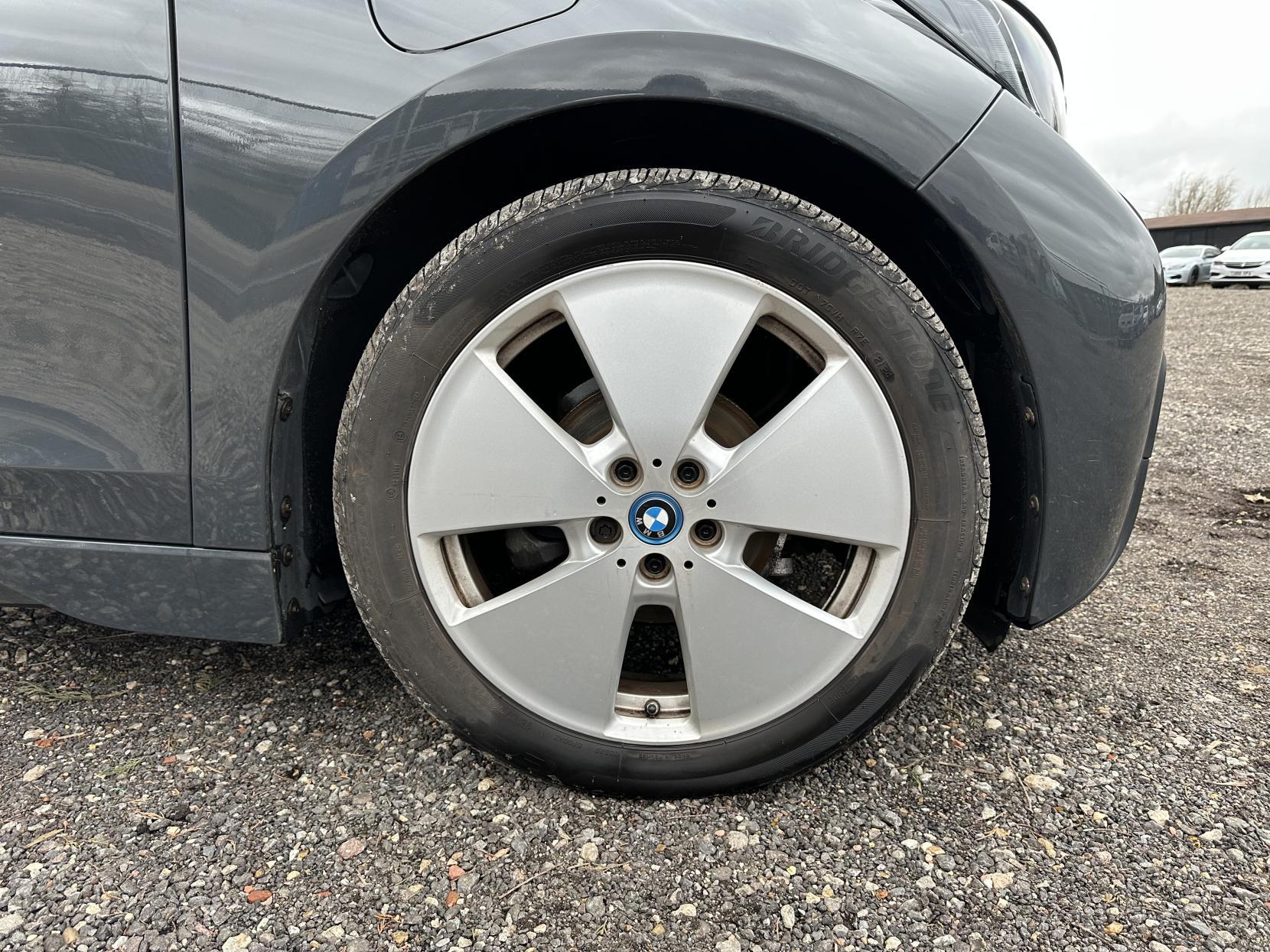 BMW i3 Hatchback 5dr Petrol Plug-in Hybrid Auto Euro 6 (s/s) (Range Extender) (170 ps)