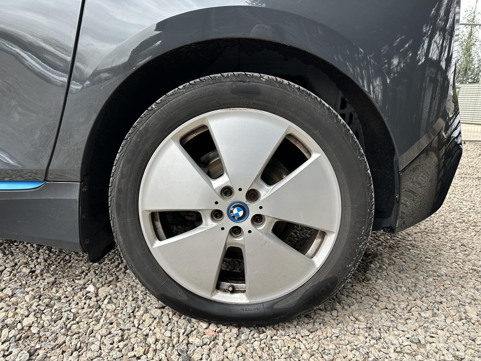 BMW i3 Hatchback 5dr Petrol Plug-in Hybrid Auto Euro 6 (s/s) (Range Extender) (170 ps)