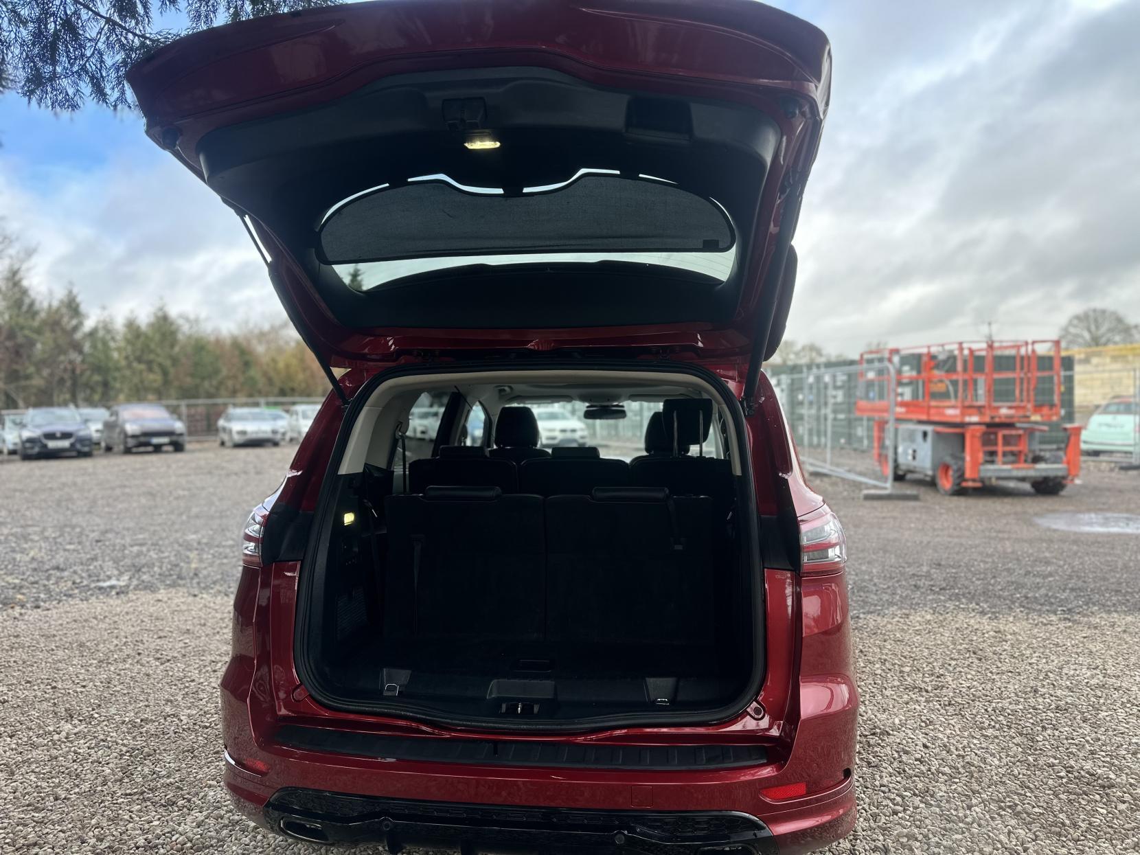 Ford S-Max 2.0 TDCi Titanium Sport MPV 5dr Diesel Powershift AWD Euro 6 (s/s) (180 ps)