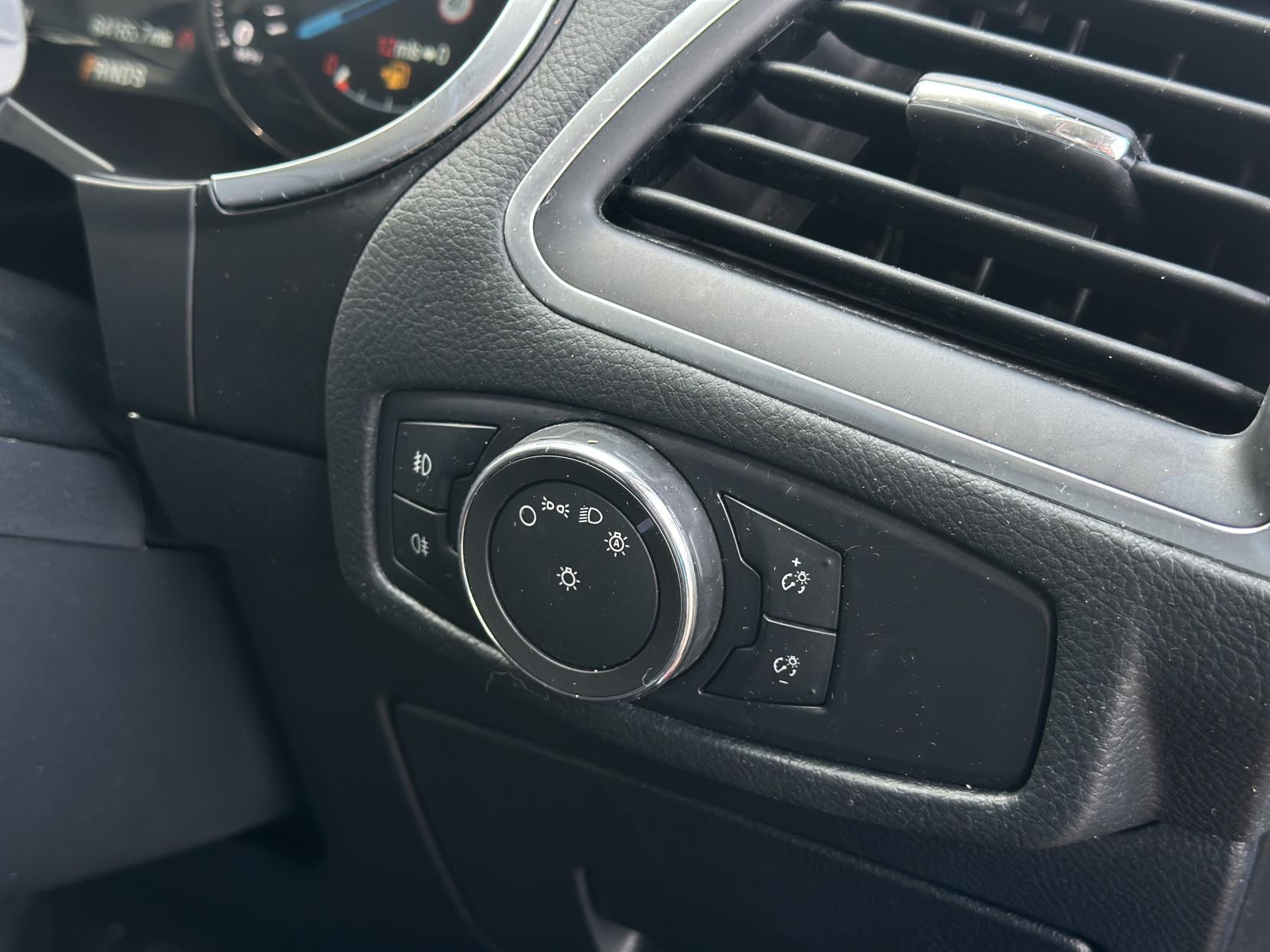 Ford S-Max 2.0 TDCi Titanium Sport MPV 5dr Diesel Powershift AWD Euro 6 (s/s) (180 ps)