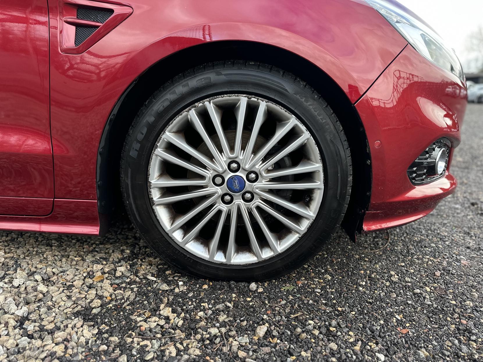 Ford S-Max 2.0 TDCi Titanium Sport MPV 5dr Diesel Powershift AWD Euro 6 (s/s) (180 ps)