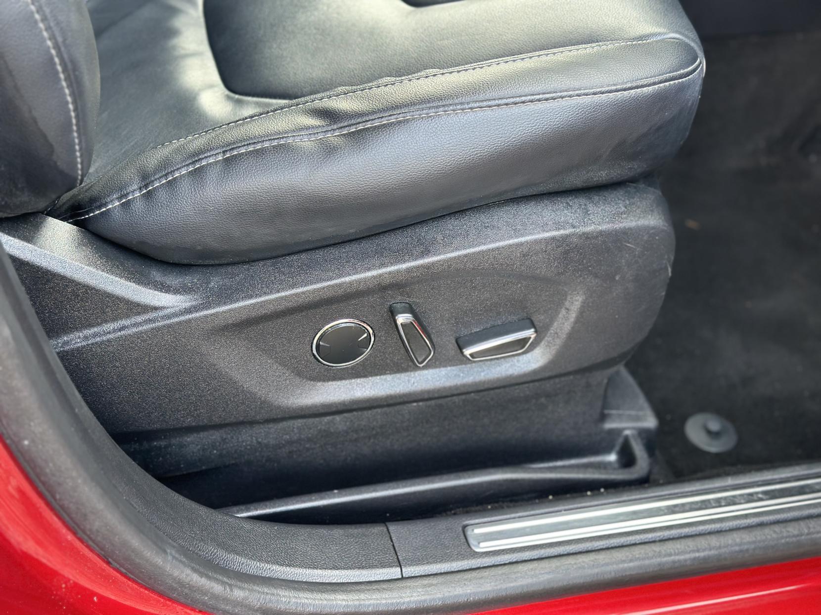 Ford S-Max 2.0 TDCi Titanium Sport MPV 5dr Diesel Powershift AWD Euro 6 (s/s) (180 ps)