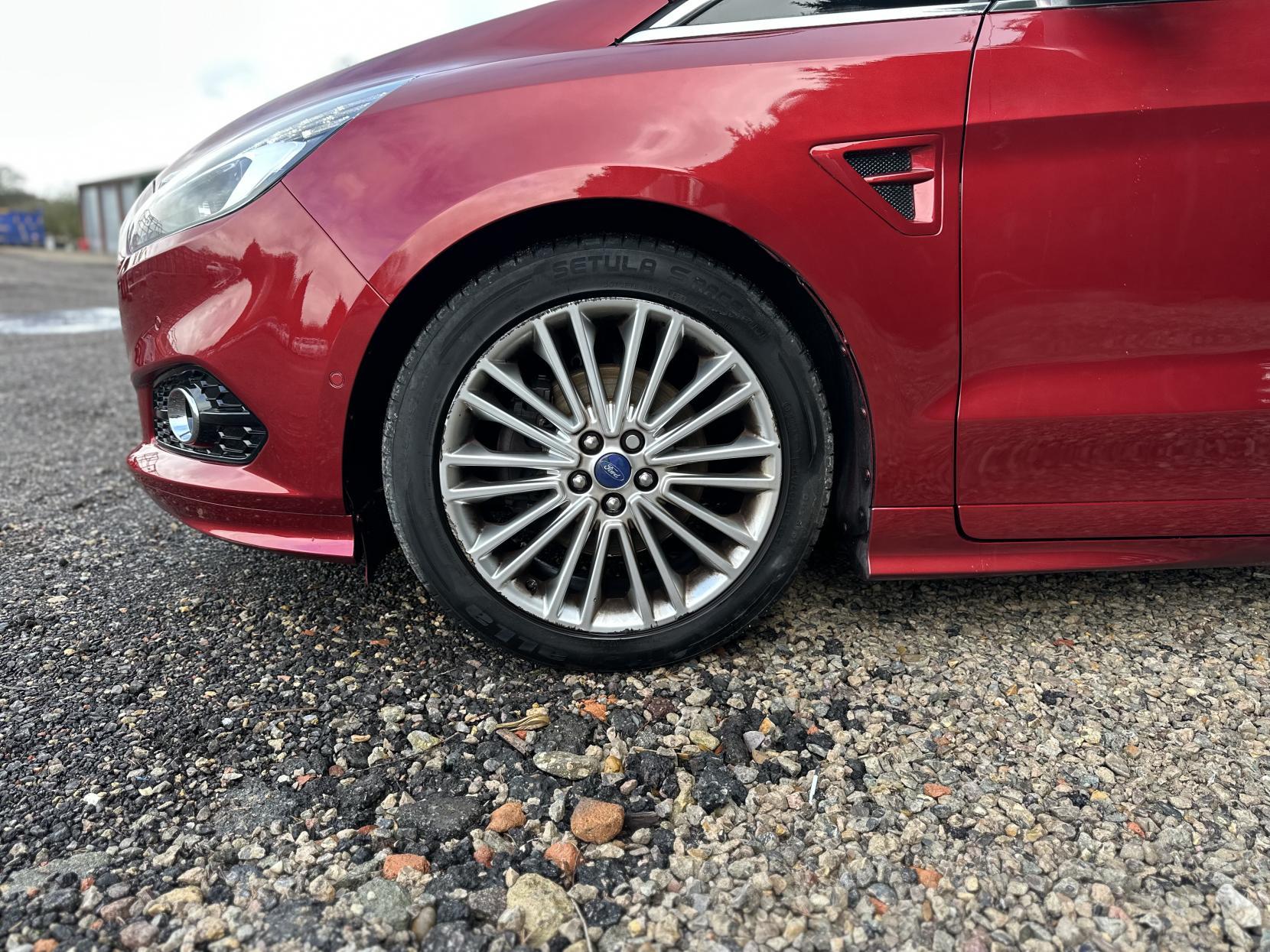 Ford S-Max 2.0 TDCi Titanium Sport MPV 5dr Diesel Powershift AWD Euro 6 (s/s) (180 ps)