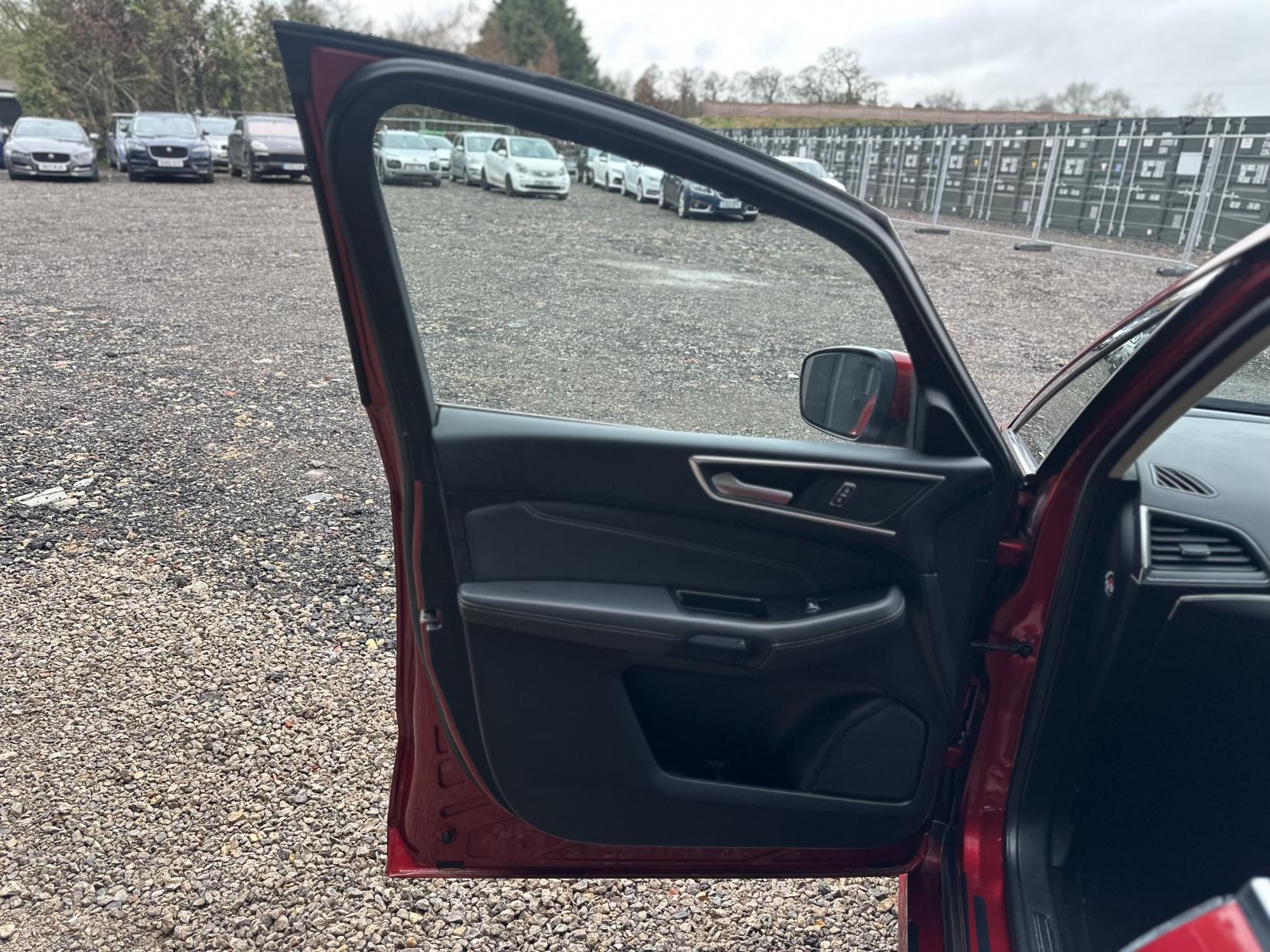 Ford S-Max 2.0 TDCi Titanium Sport MPV 5dr Diesel Powershift AWD Euro 6 (s/s) (180 ps)